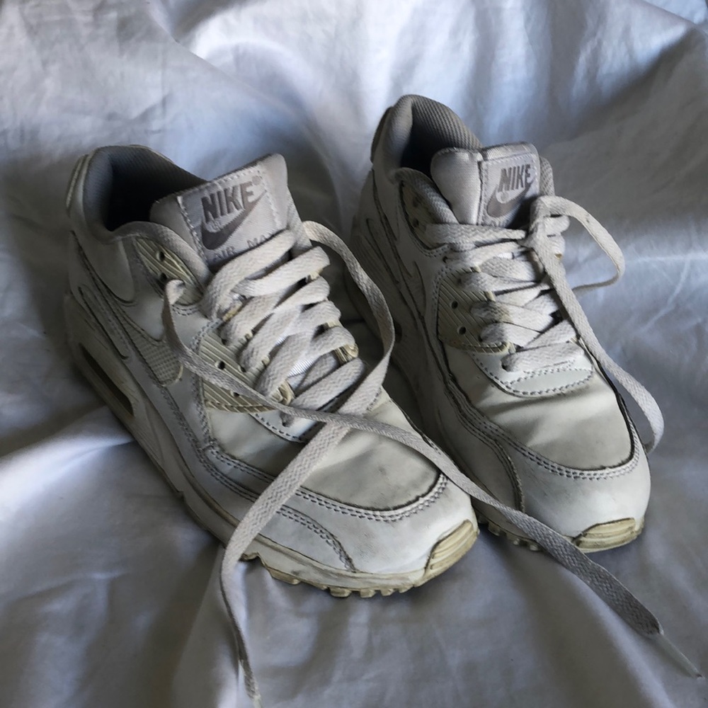 Nike Air Max White Sneakers 5.5